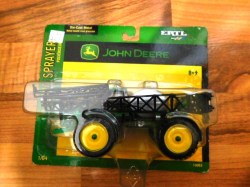 ERTL John Deere 1/64 4920 Sprayer Die-Cast Metal #15663 New in sealed package